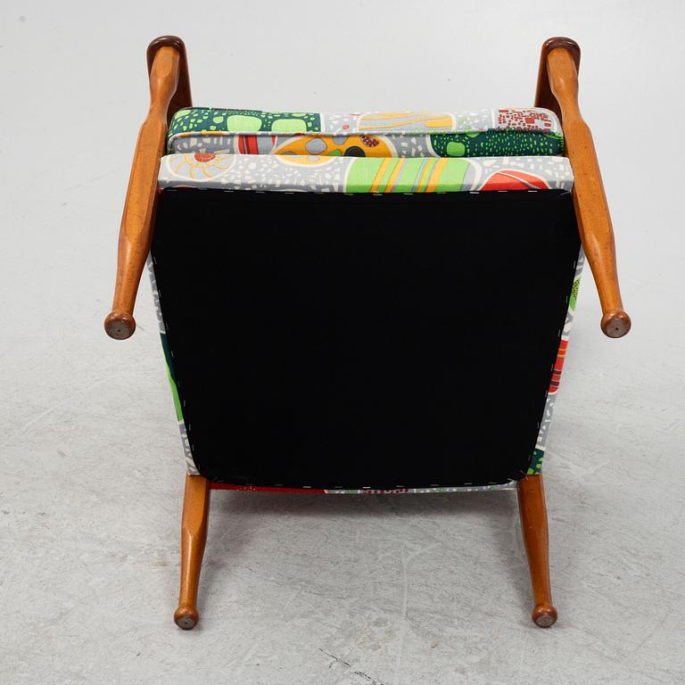 Josef Frank, karmstol, modell 891, Firma Svenskt Tenn.