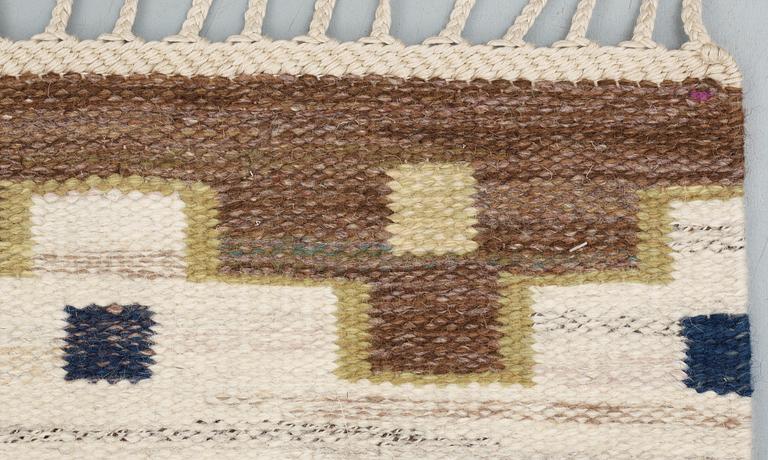 CARPET. "Blå heden". Flat weave (Rölakan). 260,5 x 170,5 cm. Signed AB MMF.