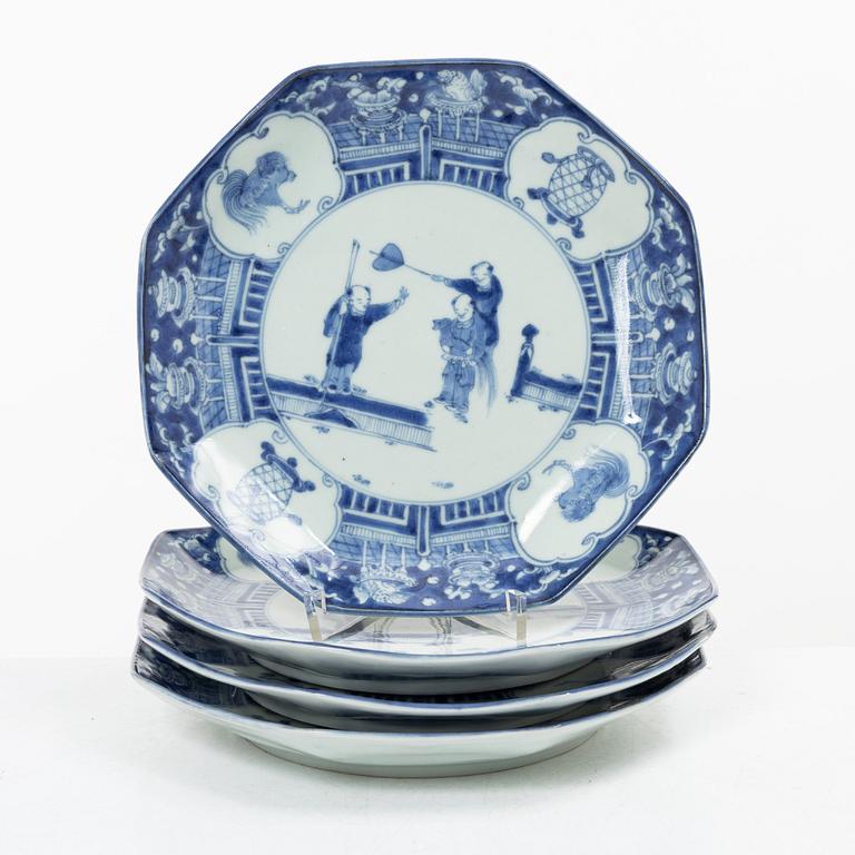 A set of four Japanese Arita ware porcelain dishes, Meiji (1868-1912).
