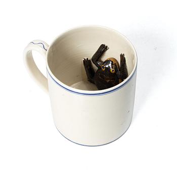 Rörstrand, mugg med groda, 1800-tal.