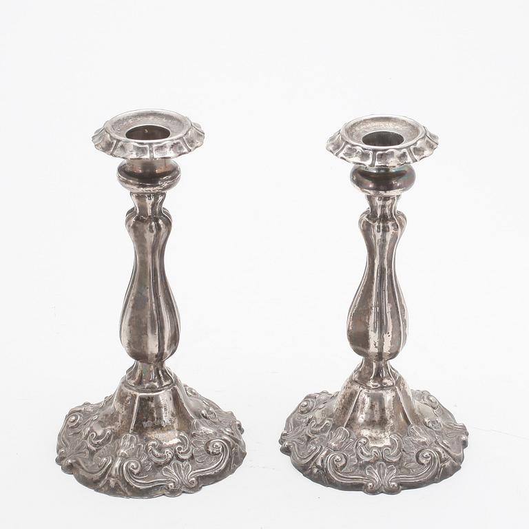 LJUSSTAKAR, ett par, nyrokoko, silver, 1849.