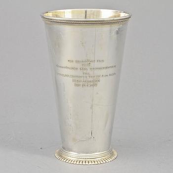 POKAL, silver, Carl Gustaf Hallberg, Stockholm, 1938, vikt 530 g.