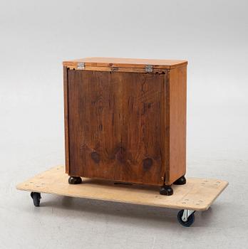 Cabinet, early 20th century.