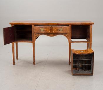 SIDEBOARD, England, 1900-talets mitt.