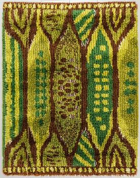 A machine made hooked rug, third quarter of the 20th century, 193 x 145 cm.