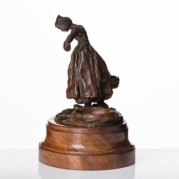 Carl Milles, Woman carrying water (for salt and pepper).