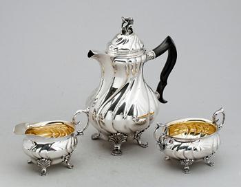 KAFFESERVIS, 3 delar, silver, CG Hallberg, Stockholm 1955/56. Vikt ca 1214 g.