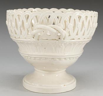 A Swedish creamware basket, Rörstrand circa 1800.