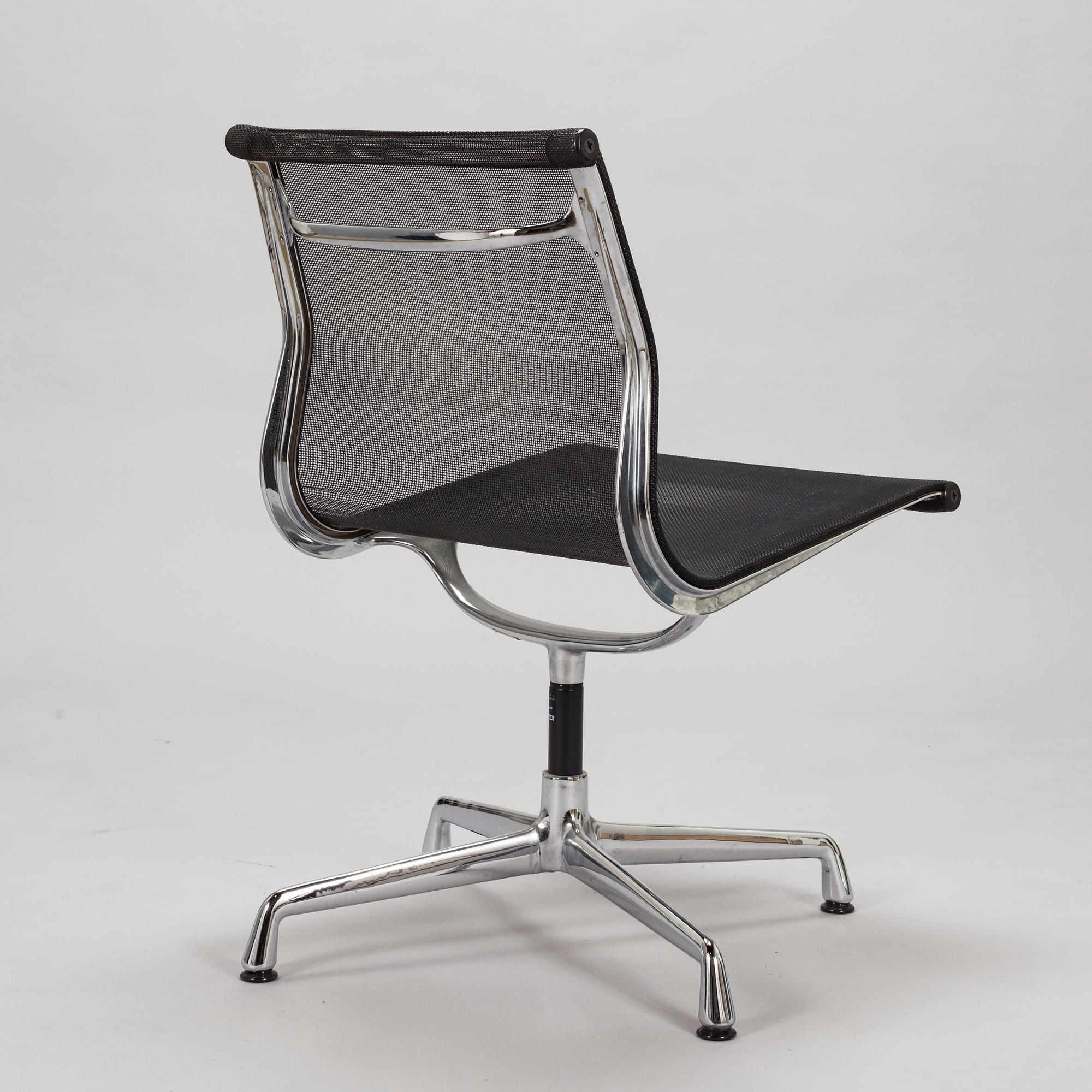 Charles & Ray Eames, skrivbordsstol, "EA 108", Vitra.