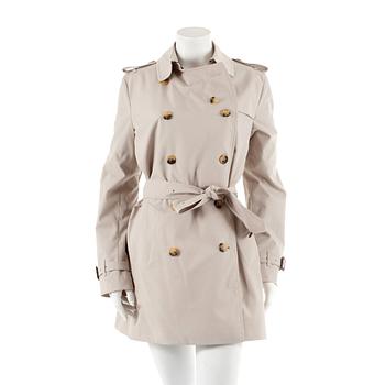 337. BURBERRY, a beige lady trenchcoat, British size 16.