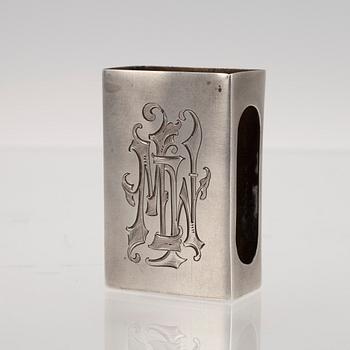 SALTKAR samt TÄNDSTICKSASK, silver, Kostroma resp. Moskva, Ryssland 1908-1926. Silvervikt 50 g.