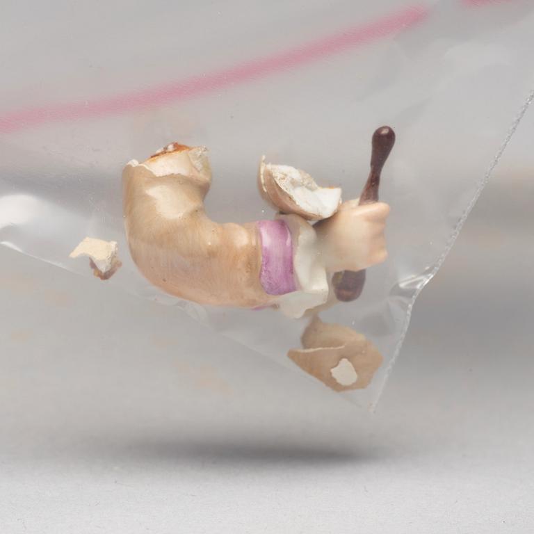 FIGURIN, porslin. Meissen, 1750-tal.