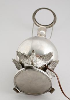 BORDSLAMPA, tenn, 1900-talets första hälft.