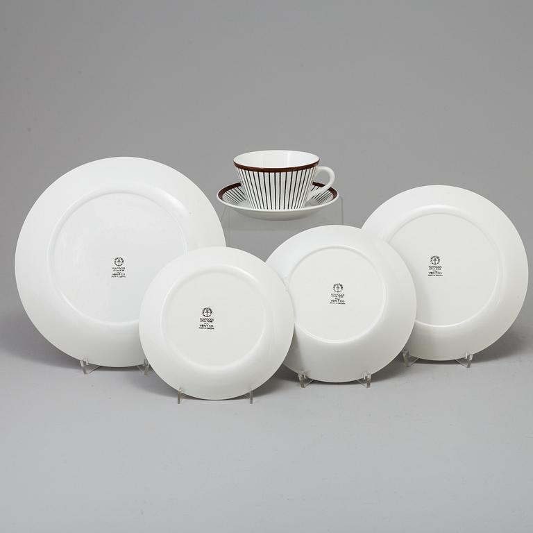 STIG LINDBERG, servisdelar, 32 stycken, porslin,"Spisa Ribb", benporslin, Gustavsberg, 1955-1974.