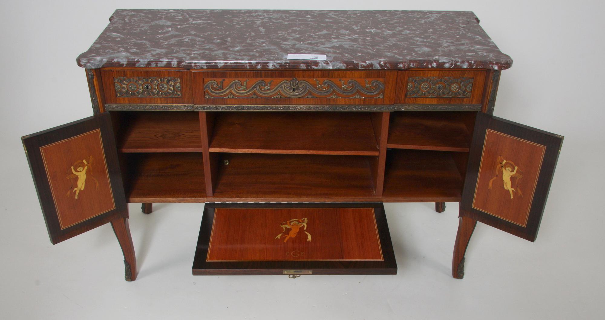 BYRÅ, gustaviansk stil sk "Haupt-modell".