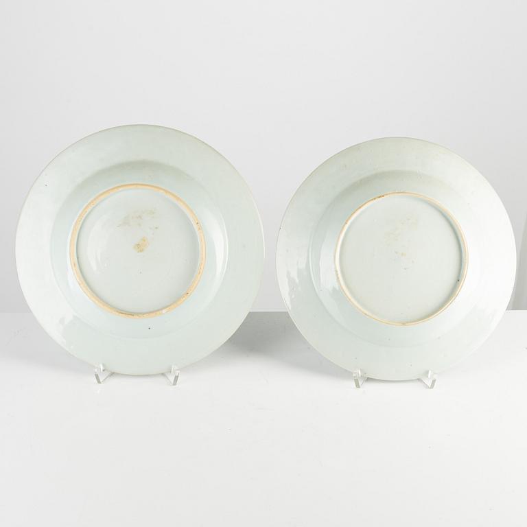 Seven export porcelain "Pineapple" plates, China, Qinalong (1736-96).