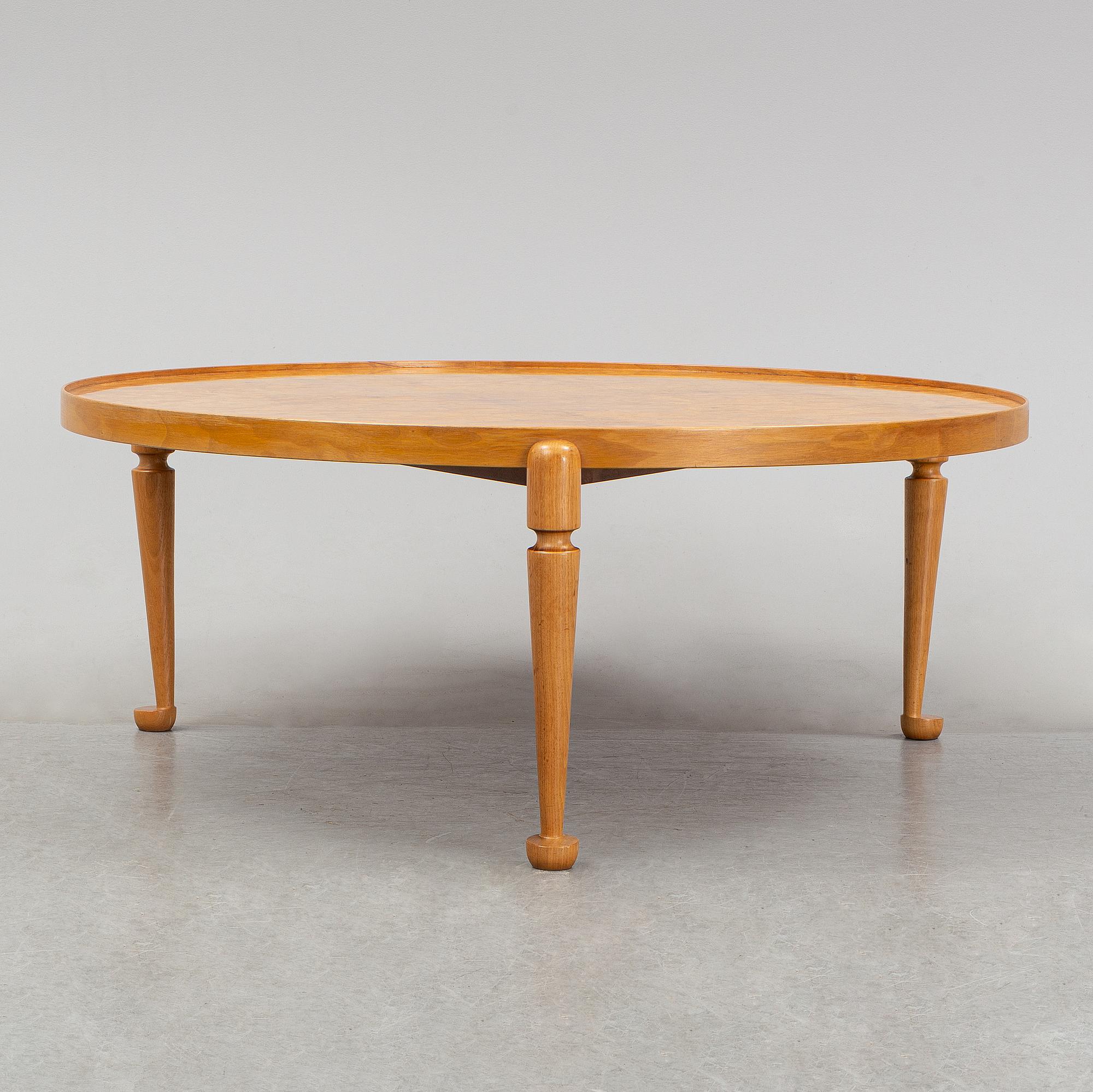 Josef Frank, soffbord, modell 2139, Firma Svenskt Tenn, formgivet 1952.