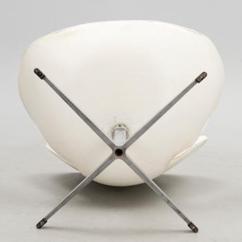 A 1969 Danish 'Swan' chair for Fritz Hansen.