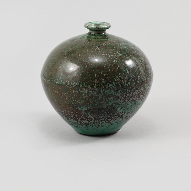 VAS, stengods, Berndt Friberg, Gustavsberg, 1900-talets tredje kvartal.