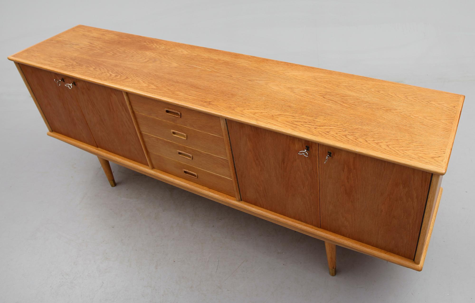 SIDEBOARD, 1900-talets andra hälft.
