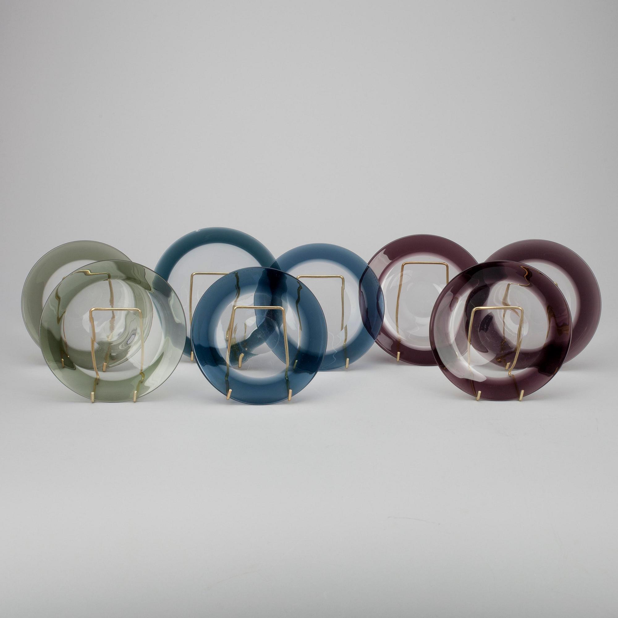 LAUTASIA, 8 kpl, signeerattu Timo Sarpaneva, Iittala -56-57.