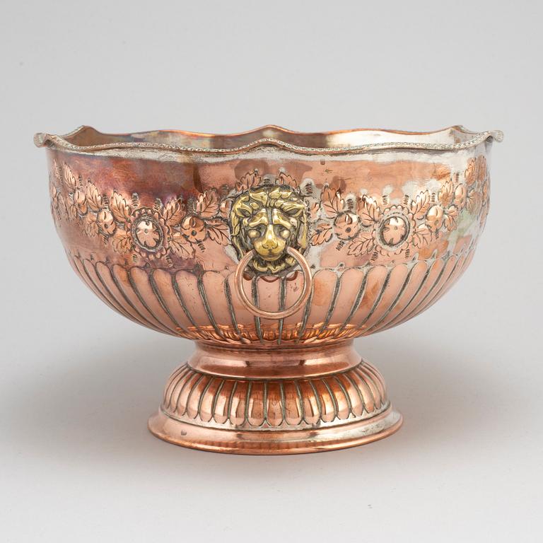 A 20th century champagne cooler.