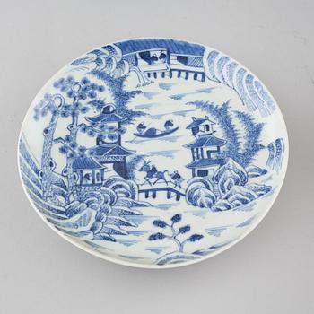Three small plates and one plate in blue and white, Qing dynasty, 18th and 19th cenutry.