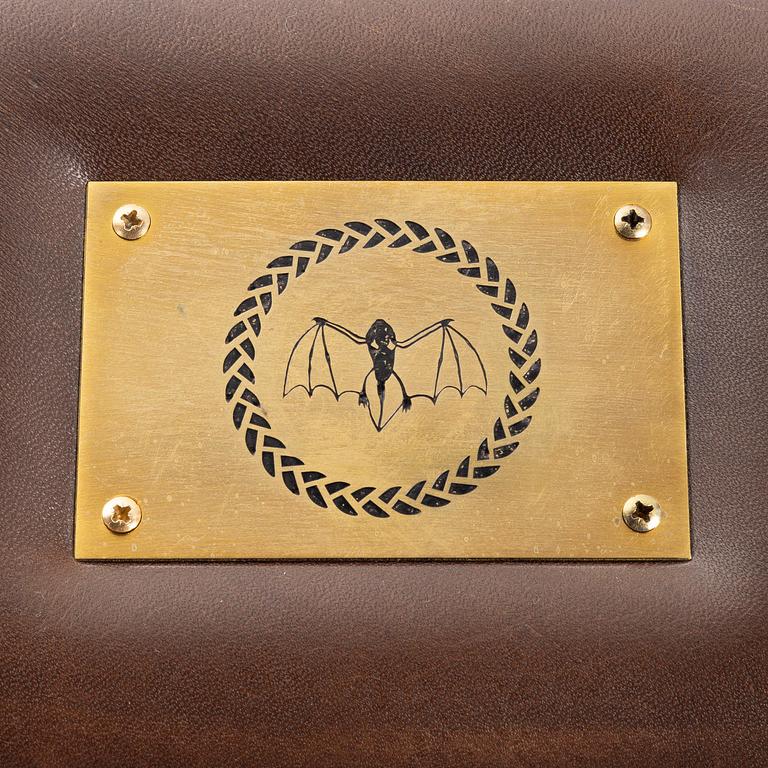 Anna Kraitz, an 2imagine" mirror,Källemo, Sweden.