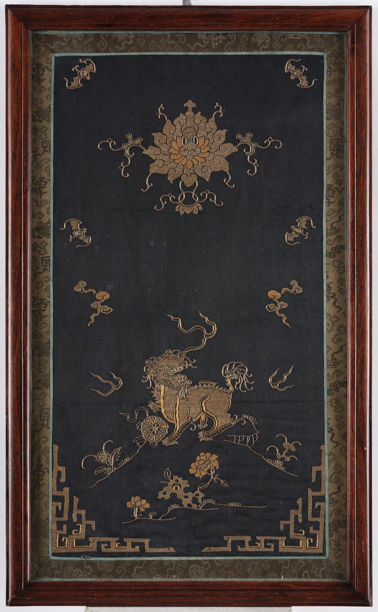 A silk embroidery in a table screen, Qing dynasty.
