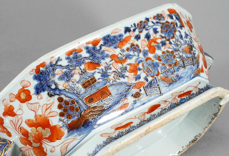 TERRIN, porslin, Kina, 1700-tal.