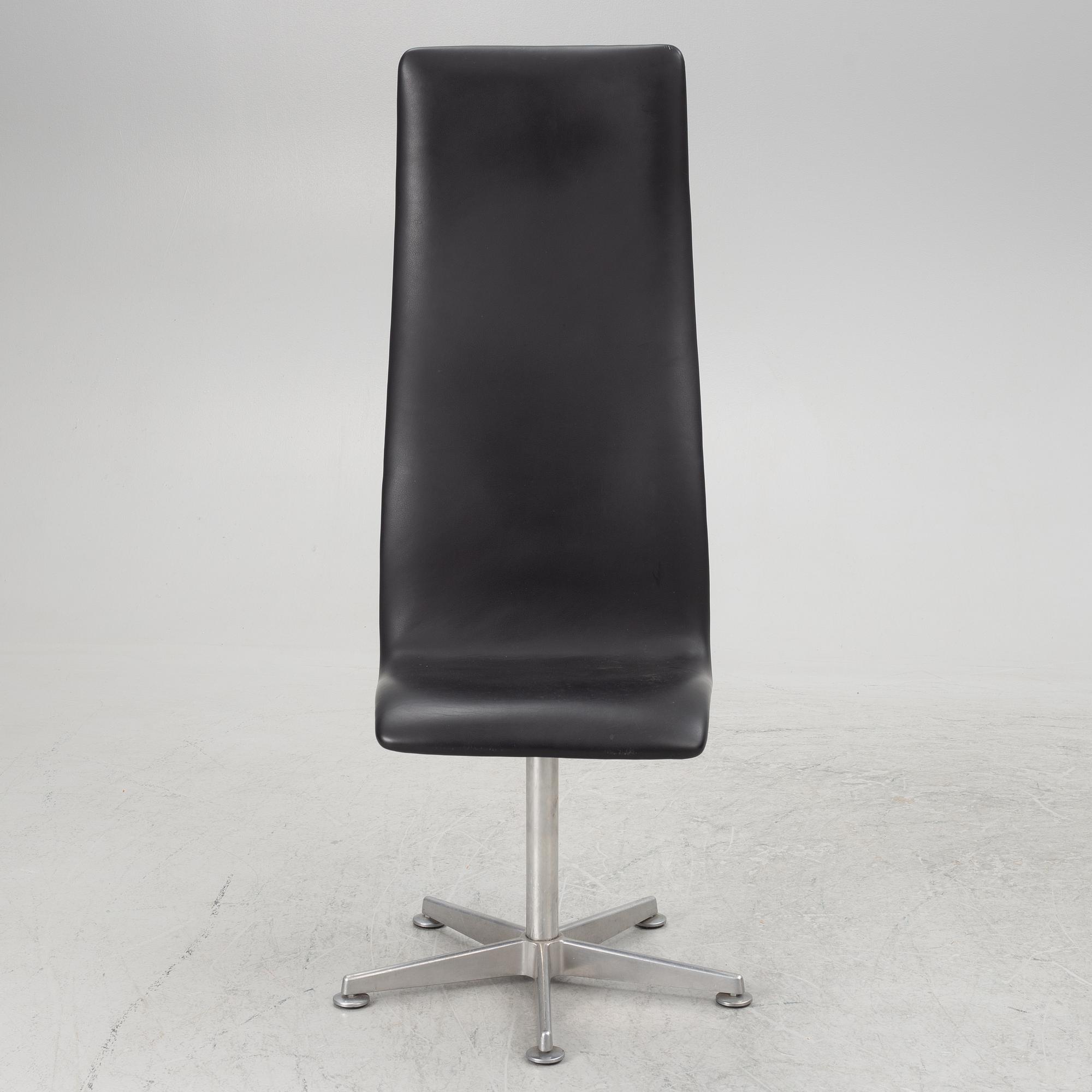 Arne Jacobsen, an 'Oxford Chair', Fritz Hansen, Denmark 1998.