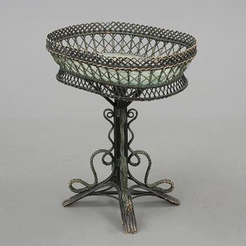 BLOMBORD, korg, omkring sekelskiftet 1800/1900.