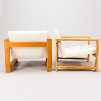 Reino Ruokolainen, A pair of 1960s H-model armchairs for Haimi, Finland.