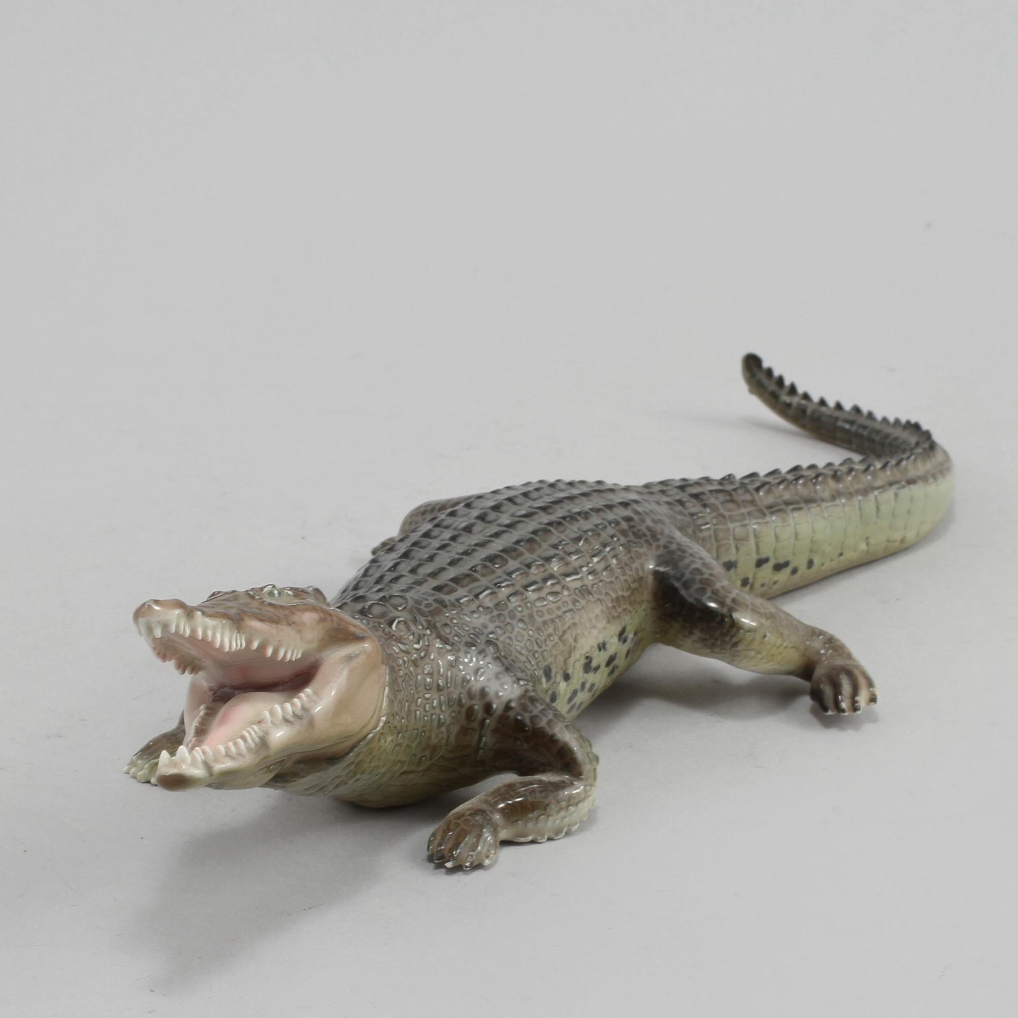 FIGURIN, porslin, signerad S. H Pitzler, Rosenthal, omkring 1900-talets mitt.