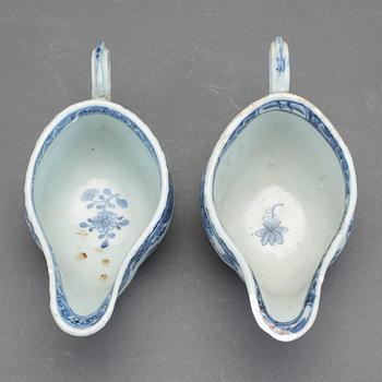 SÅSSNIPOR, 2 st, porslin, Kina, Qianlong, 1700-tal.