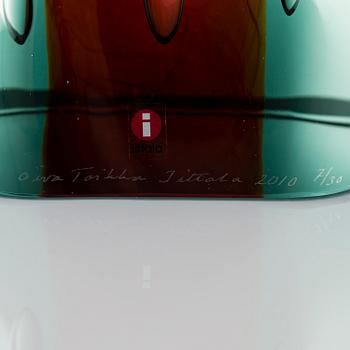 OIVA TOIKKA, a 'Latina III' glass sculpture, signed Oiva Toikka Iittala 2010, numbered 7/30.