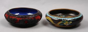 SKÅLAR, 2 st, lack o cloisonné. Kina. 1900-tal.