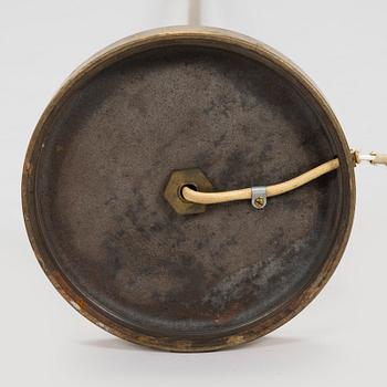 Paavo Tynell, golvlampa, Idman 1900-talets mitt.