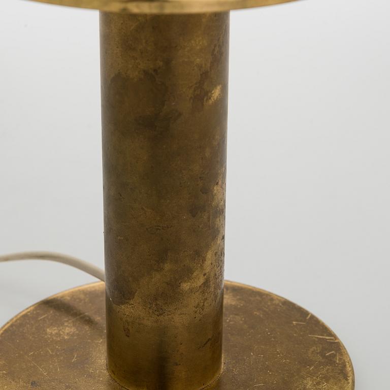 Hans-Agne Jakobsson, pöytävalaisin, malli B142,  Markaryd, 1960-70-luku.