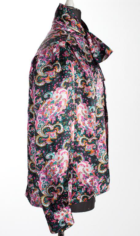 An Oscar de la Renta blouse.