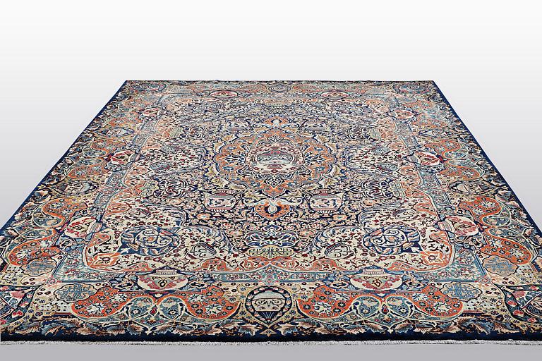 Matta, Kashmar, ca 393 x 302 cm.