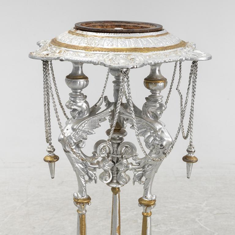 Piedestal, omkring år 1900.