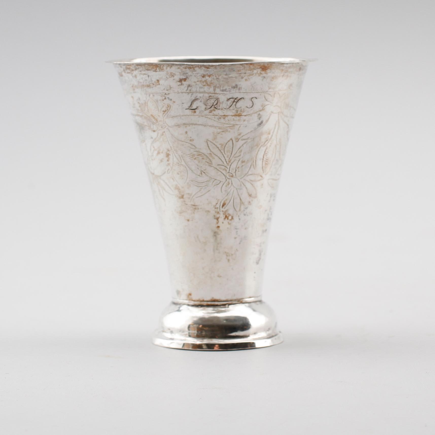 BÄGARE, silver, Johan Pettersen, Söderhamn 1767. Vikt ca 43 gram.