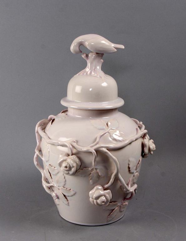 URNA med LOCK, fajans, Rörstrand, 1900-tal.