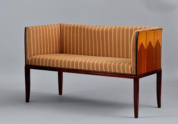 Eliel Saarinen, A FIVE PIECE SET OF FURNITURE.