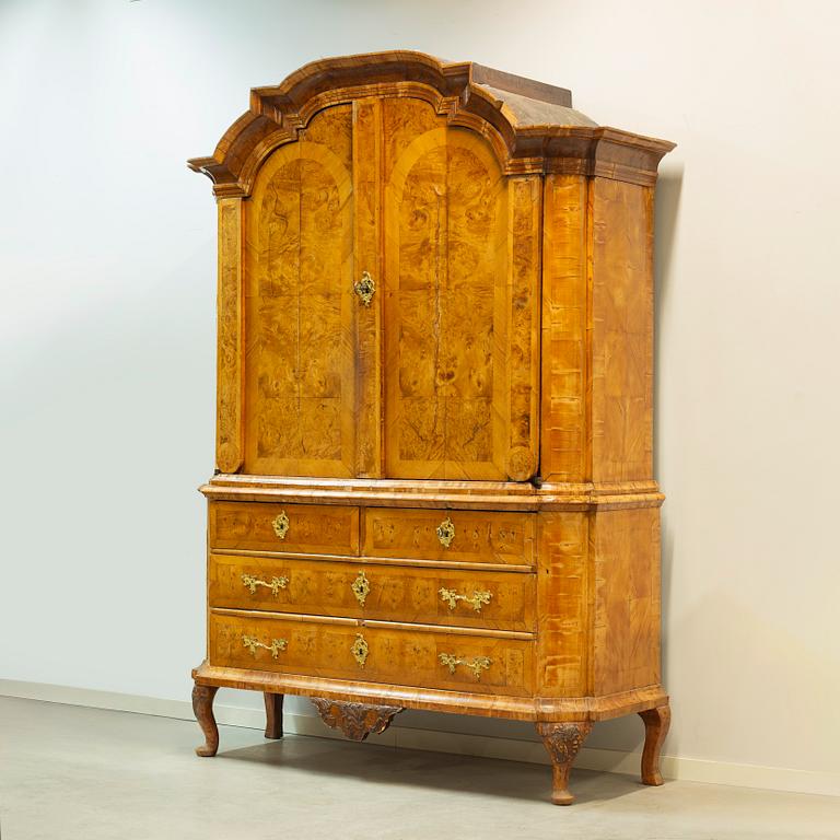 Skåp, Stockholmsarbete, 1700-talets senare del, Rokoko.