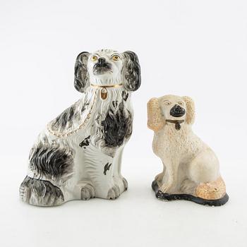 Figurines 4 pcs 20th century porcelain and plaster.