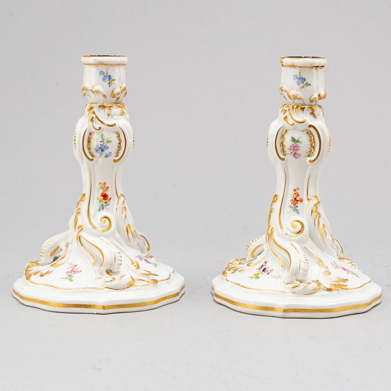 A pair of porcelain handle holders, Meissen, 19th century.