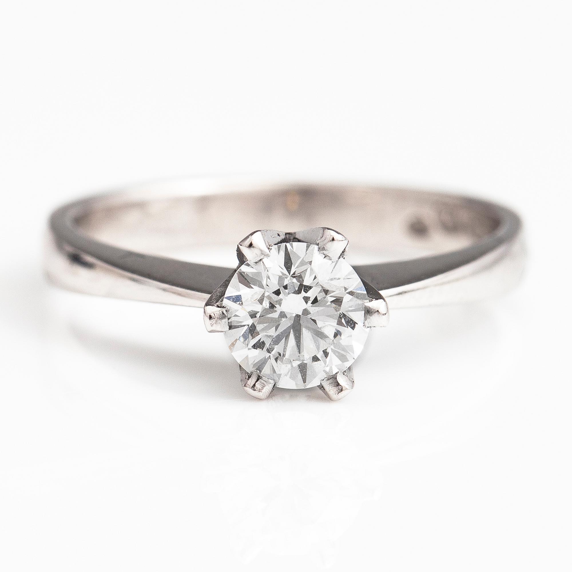 A 14K white gold ring with a brilliant cut diamond, 0.71 ct. Toivo Konstantin Alenius, Vasa 2020. With GIA certificate.