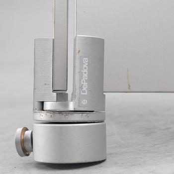 Petra Runge, a 'Book Mirror', DePadova.